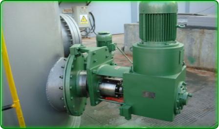 File:Side Entry mixer.jpg