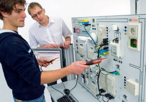 File:Installation engineering.jpg