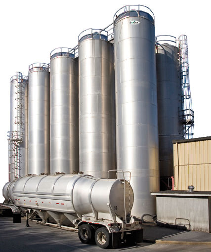 File:Aluminum silos 1.jpg