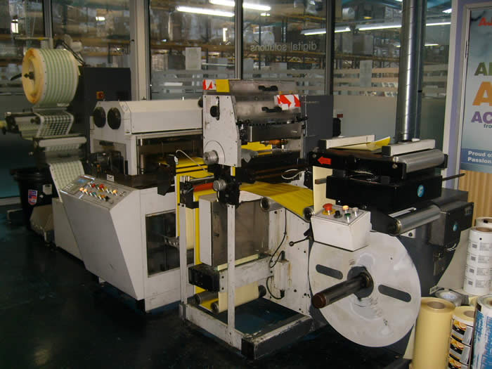 File:Flat Bed Through Air Dryers.jpg