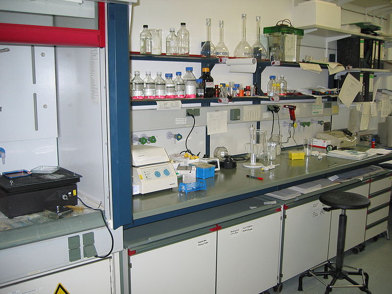 File:Laboratory Equipment.jpg
