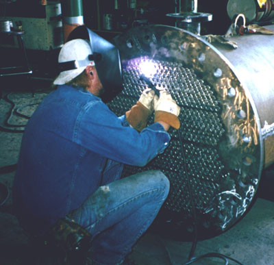 File:Pressure Vessel engineers.jpg