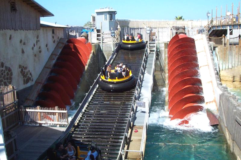 File:Archimedes Screws.jpg