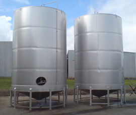 File:Vertical Tanks.jpg