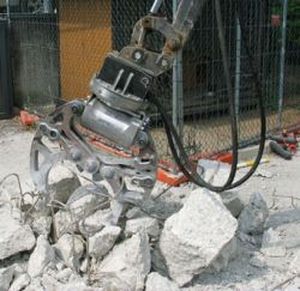 File:Concrete Pulverizer Machines 1.jpg