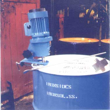 File:Propeller Mixers.jpg