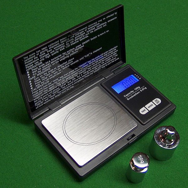 File:Digital scale.jpg